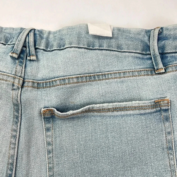 Good American Women’s 15 Good Curve Straight Leg  Destroyed Hem Jean - Picture 15 of 15